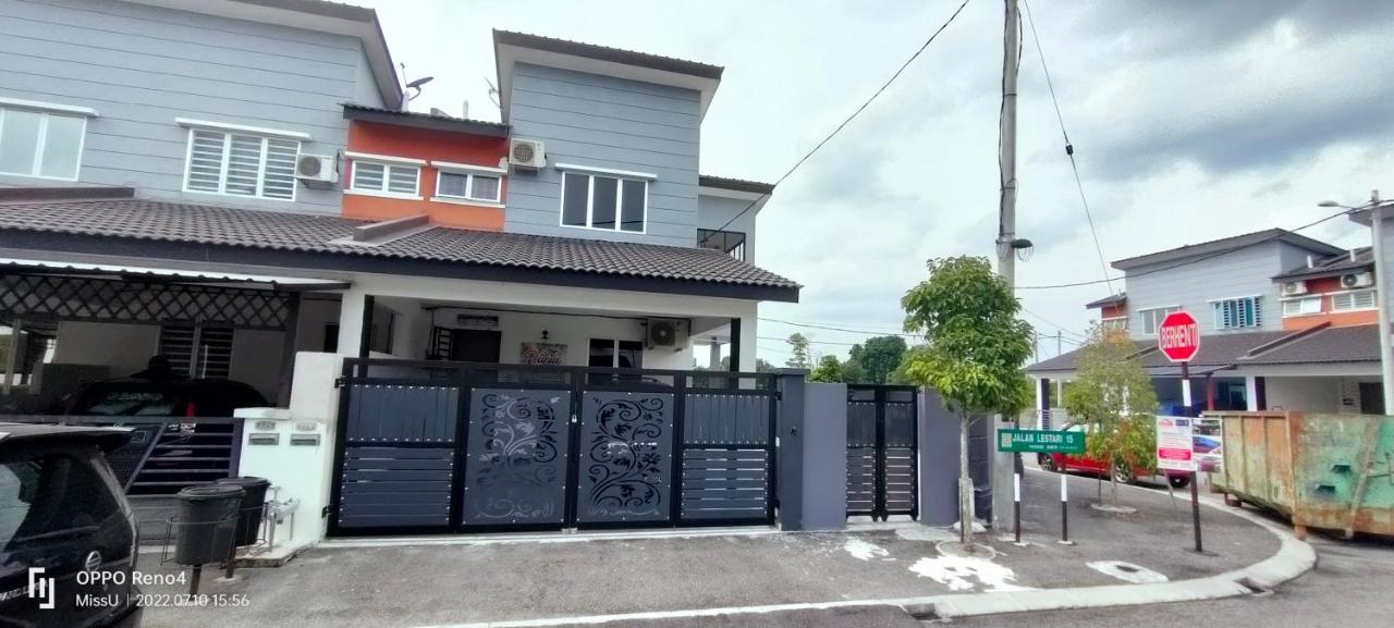 Rania Homestay With Private Pool Seri Iskandar Perak Near Utp Uitm Kampong Bota Road Εξωτερικό φωτογραφία