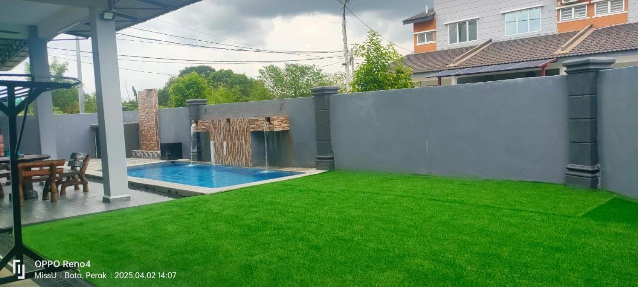 Rania Homestay With Private Pool Seri Iskandar Perak Near Utp Uitm Kampong Bota Road Εξωτερικό φωτογραφία